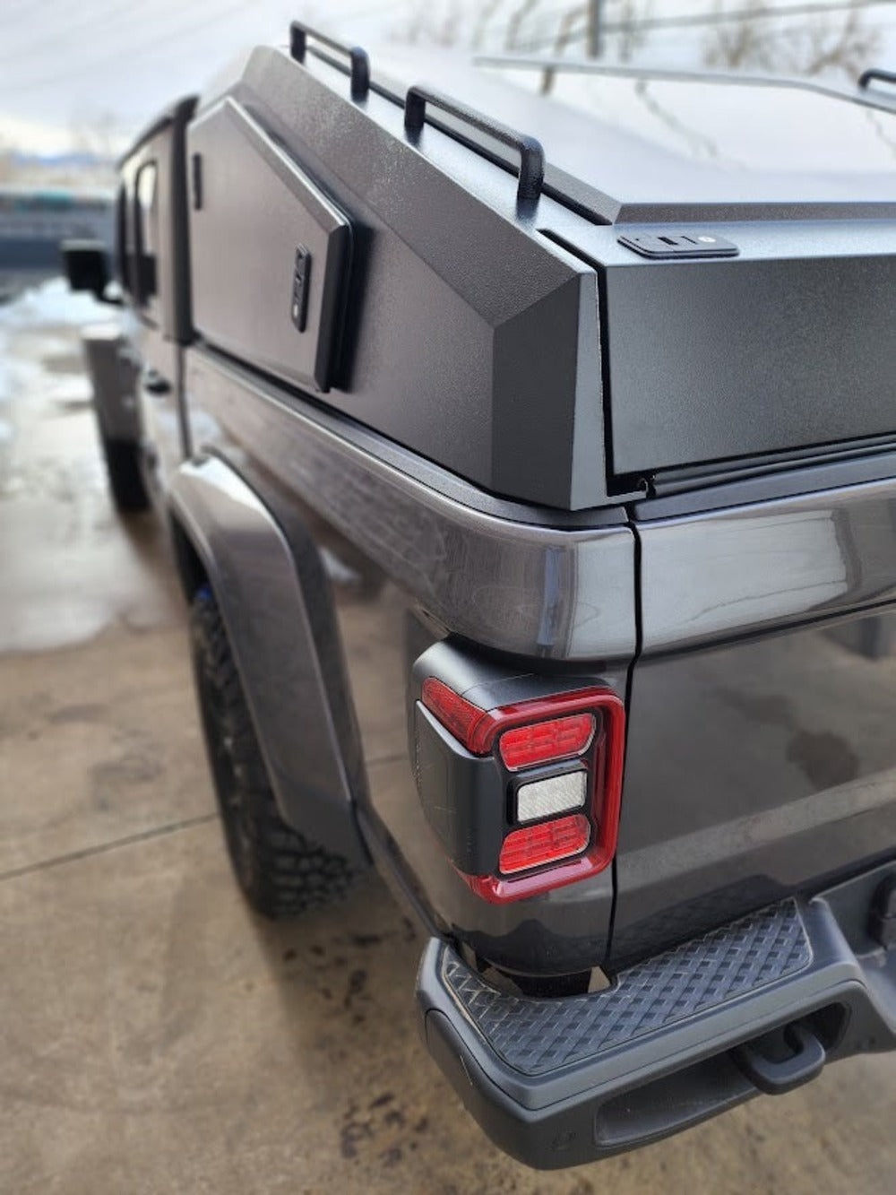 GAIA Campers Jeep Gladiator Shadow Top (Fastback) Truck Cap (DOWNPAYMENT PROGRAM)