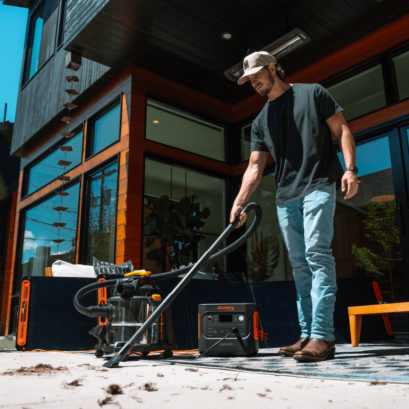 Explorer 2000 v2 Portable Power Station